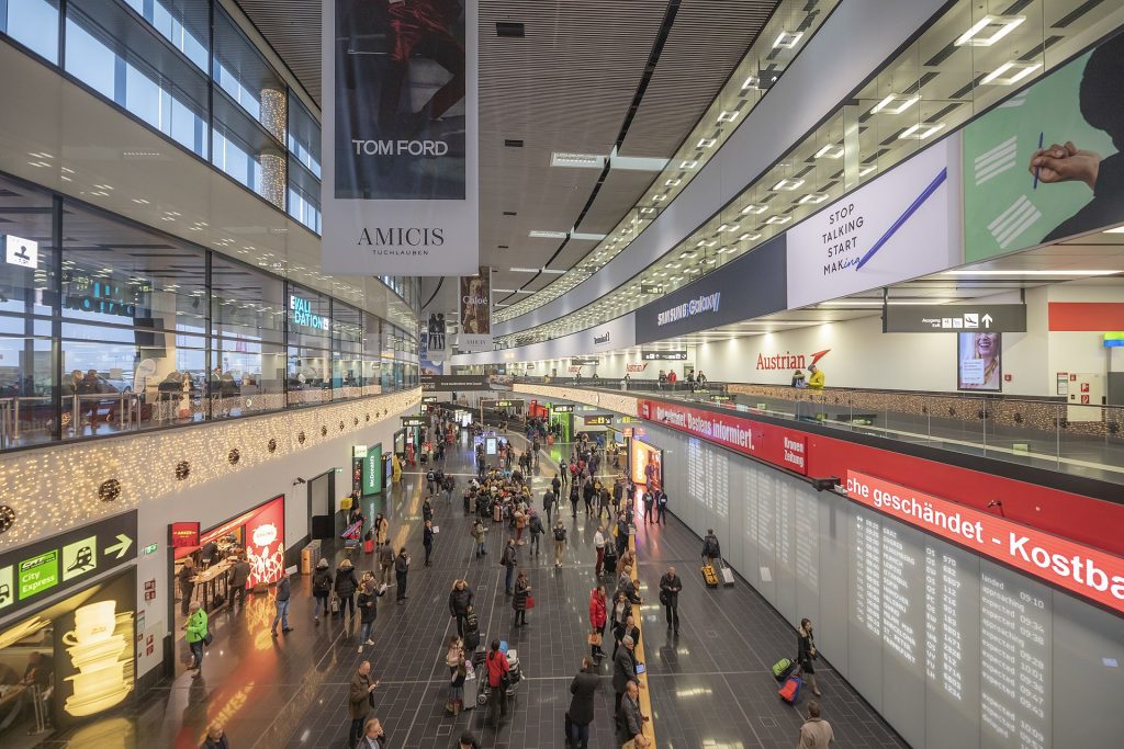 2026 북중미 월드컵을 직접 관람하려면 티켓 가격뿐 아니라 항공권, 호텔, 도시 간 이동비까지 함께 계산해야 한다.