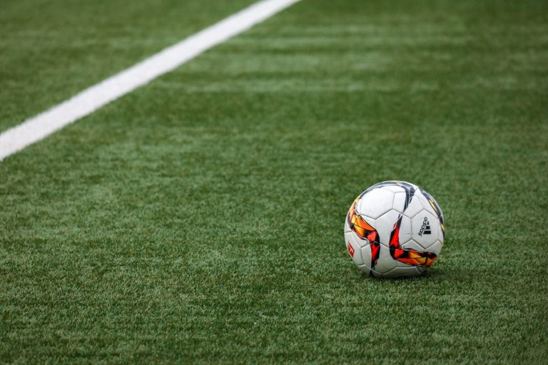 2026 FIFA 월드컵은 48개국, 104경기 체제로 진행됩니다. 대회가 본격적으로 시작되면서 우승 후보 배당률도 경기 결과에 따라 빠르게 움직이고 있습니다.